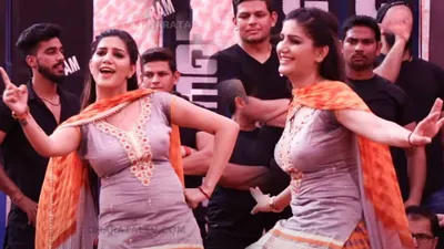 sapna chaudhary dance  हरियाणवी गाने पर सपना चौधरी ने हिलाकर रख दिया स्टेज  ठुमको की बारिश ने बनाया दीवाना