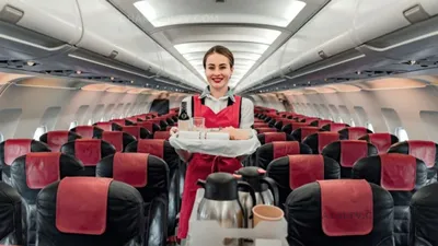 air hostess duty  हवाई सफर पूरा होने के बाद एयर होस्टेस क्या करती है  सच्चाई आपको हिलाकर रख देगी